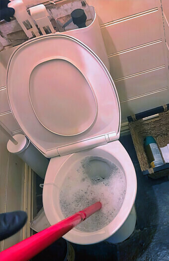 https://blockeddrainsmosmanpark.com.au/uploads/2025/07/blocked-toilet-74011.jpg