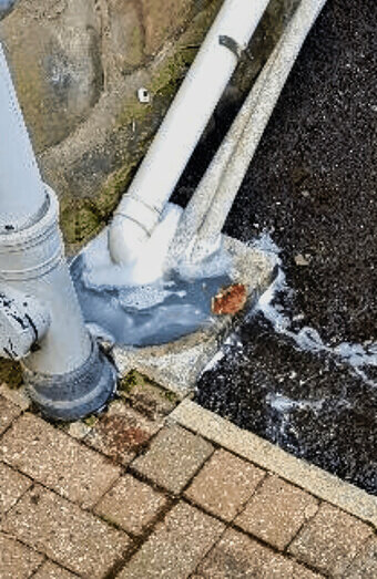 https://blockeddrainsmosmanpark.com.au/uploads/2025/07/hero-blocked-sewers-37549.jpg